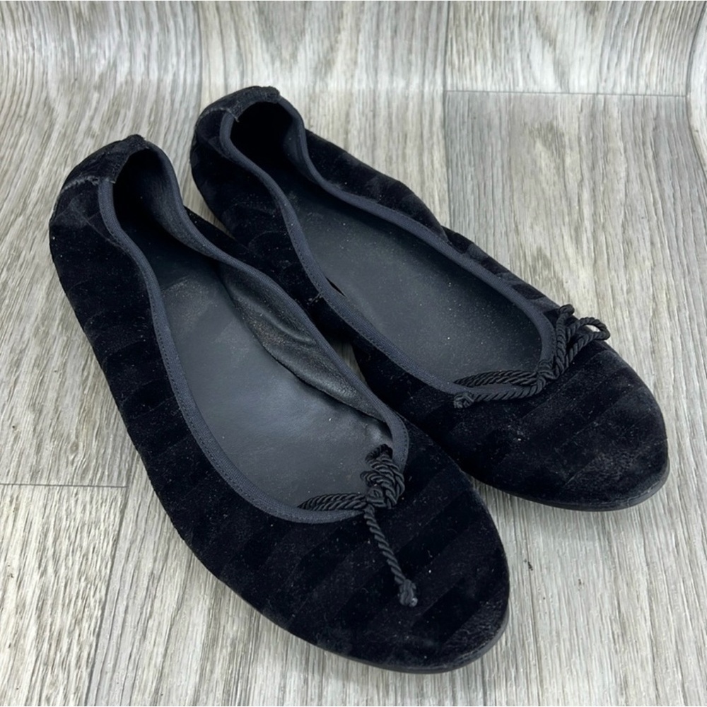 Luccini Suede Flats
